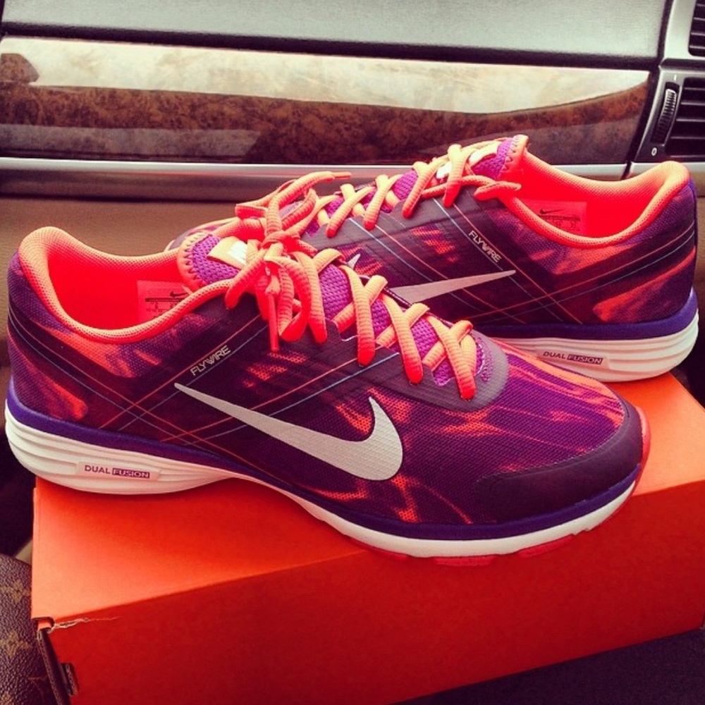 Nike Flywire Dual Fusion Sneakers Size 8
